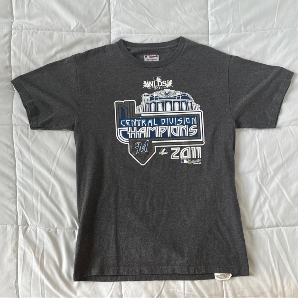Milwaukee Brewers Vintage 2011 NL Central Champions Tee